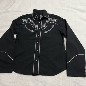 - Senior de Los cielos button up, Cowboy embroiled button up T-shirt